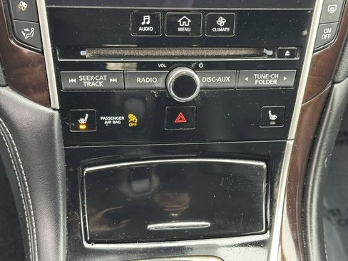 Used 2018 INFINITI Q50 Luxe w/ Essential Package (3.0T Luxe) image 34