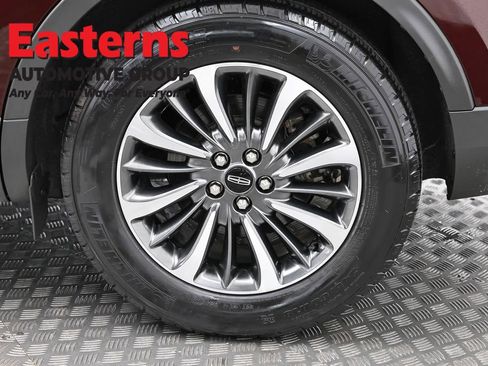 Used 2022 Lincoln Nautilus FWD w/ Premium Package image 36