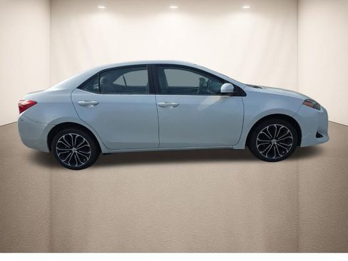 Used 2017 Toyota Corolla LE image 3