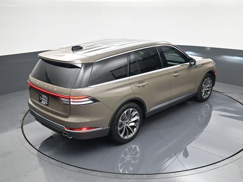 Used 2025 Lincoln Aviator Reserve RWD image 35