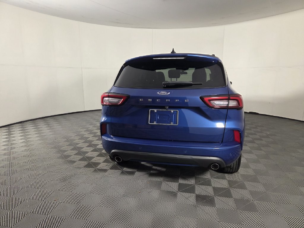 Used 2023 Ford Escape ST-Line w/ Tech Pack #1 FWD image 6