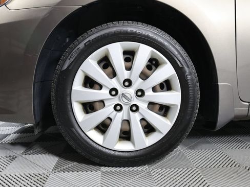 Used 2016 Nissan Sentra SV w/ All Weather Package FWD image 9