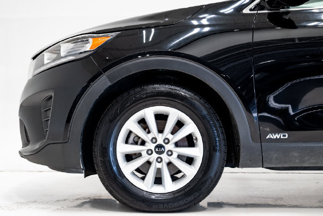 Used 2020 Kia Sorento AWD V6 image 28