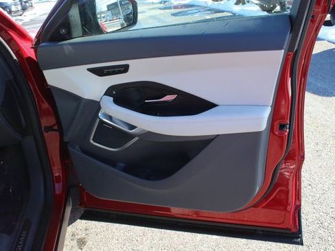 Used 2020 Jaguar E-PACE SE image 30