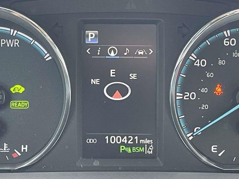 Used 2017 Toyota RAV4 Limited image 16