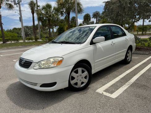 Used 2005 Toyota Corolla S FWD image 2