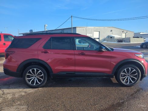 Used 2020 Ford Explorer ST w/ Premium Technology Package image 10