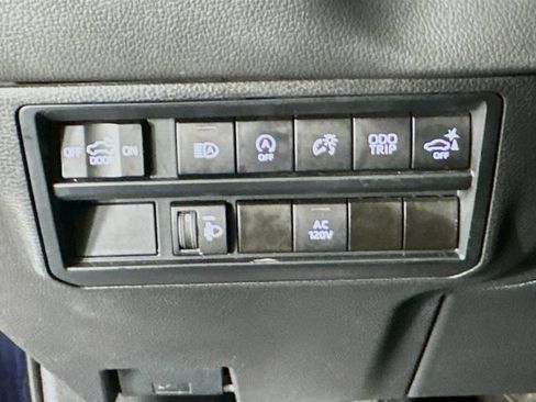 Used 2023 Toyota Tundra Limited w/ Power Package AWD/4WD image 12