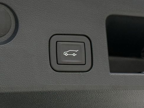 Certified 2025 GMC Terrain Elevation w/ Elevation Premium Package image 25