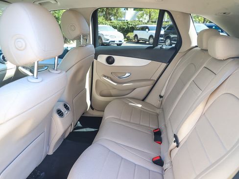 Used 2021 Mercedes-Benz GLC 300 image 18
