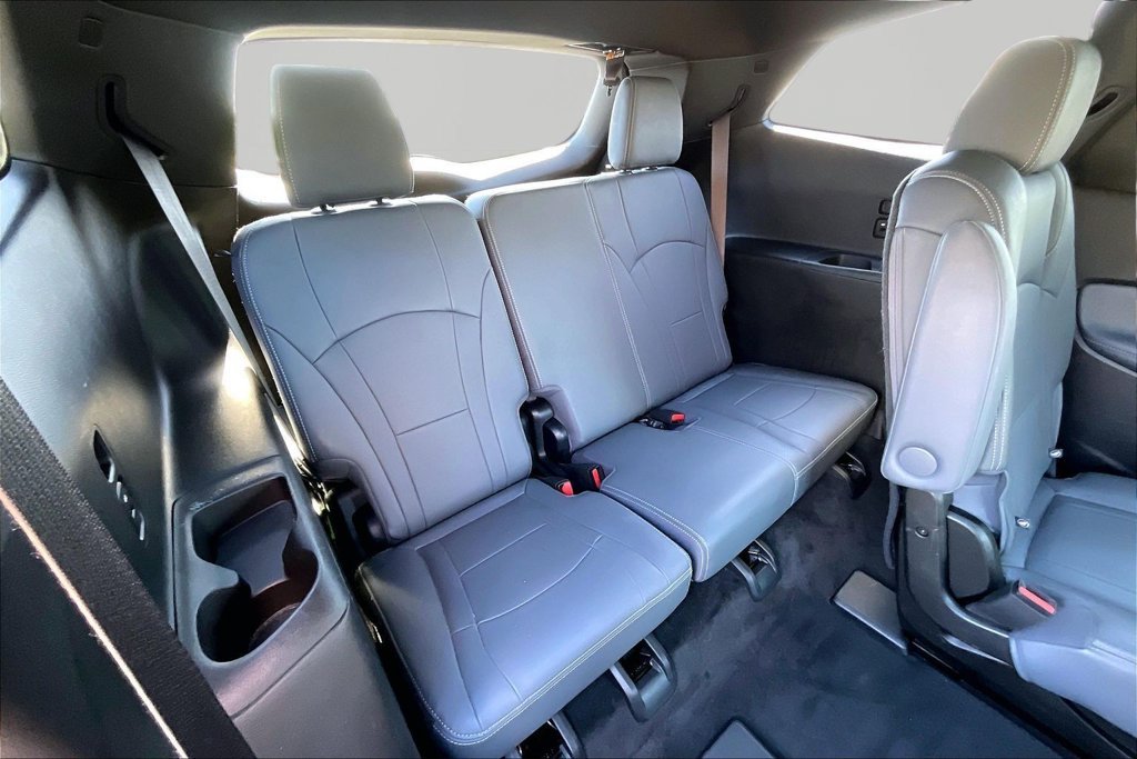 Used 2023 Buick Enclave Essence FWD image 29