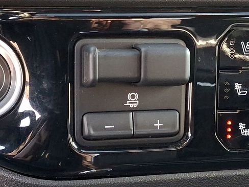 Used 2024 Chevrolet Silverado 2500 High Country w/ High Country Premium Package image 26