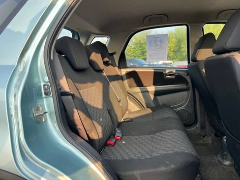 Used 2009 Suzuki SX4 AWD Hatchback w/ Touring Pkg image 14