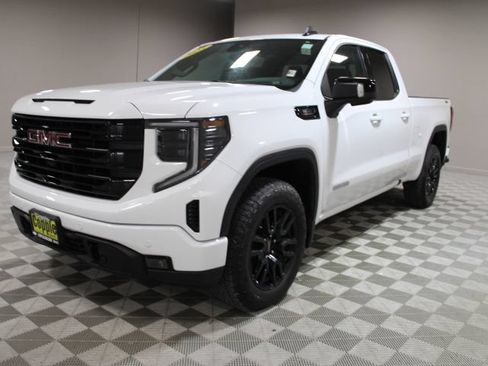 Used 2025 GMC Sierra 1500 Elevation AWD/4WD image 7