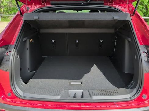New 2026 Chevrolet Trax RS w/ Driver Confidence Package FWD image 9