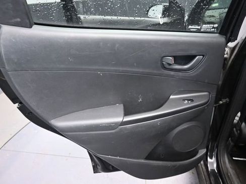 Used 2020 Hyundai Kona SEL FWD image 30