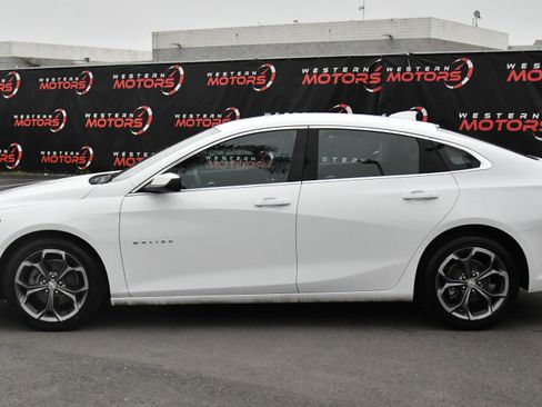 Used 2024 Chevrolet Malibu LT image 4