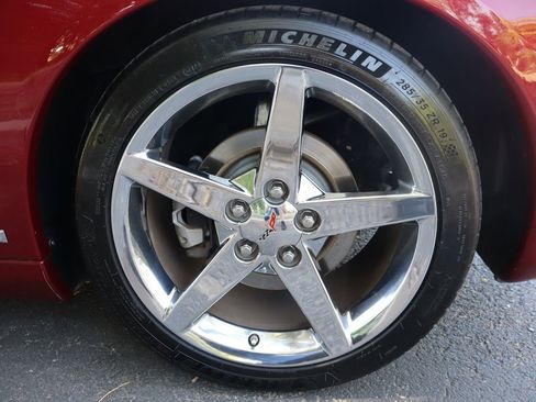 Used 2006 Chevrolet Corvette Convertible w/ Preferred Equipment Group RWD image 36