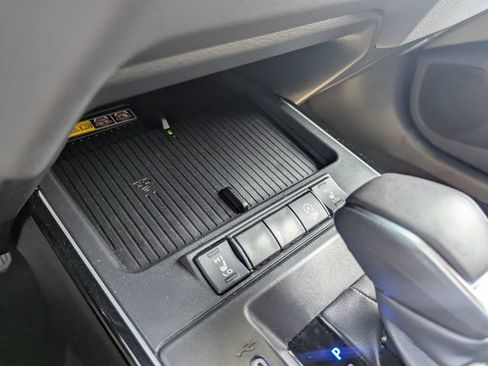 Used 2026 Toyota Corolla Cross XLE w/ Convenience Package FWD image 26