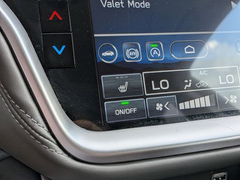 Used 2025 Subaru Outback Onyx Edition AWD/4WD image 30