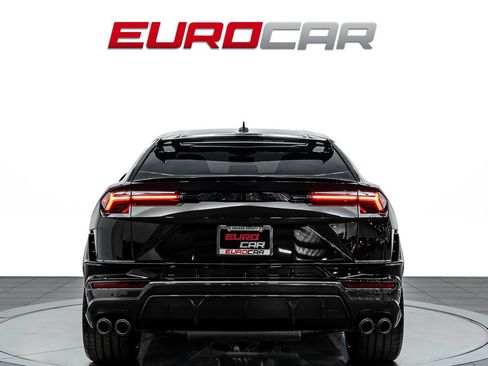 Used 2023 Lamborghini Urus Performante AWD/4WD image 4