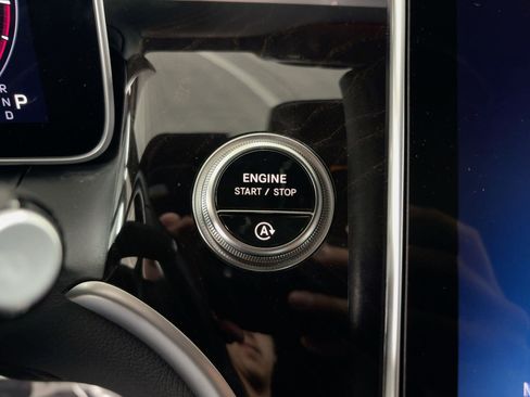 Certified 2025 Mercedes-Benz GLC 300 image 18