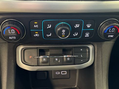 Used 2021 GMC Acadia SLE image 48