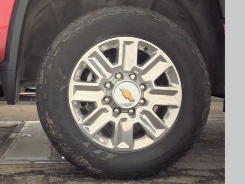 Used 2024 Chevrolet Silverado 2500 High Country w/ Technology Package image 10