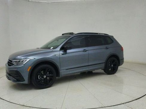 Used 2023 Volkswagen Tiguan SE R-Line image 67