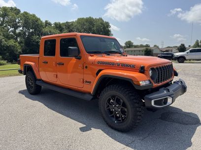 New 2025 Jeep Gladiator Sport