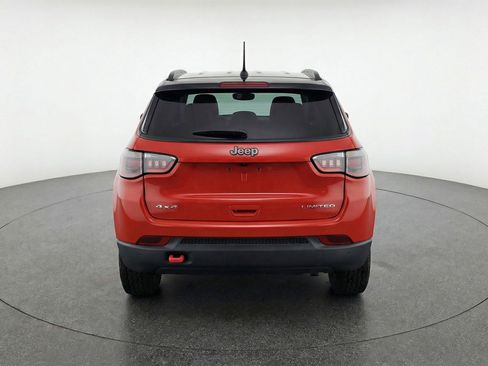 Used 2025 Jeep Compass Trailhawk image 7