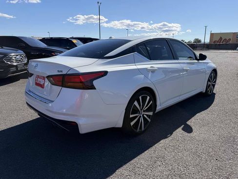 Used 2021 Nissan Altima 2.5 SR FWD image 6