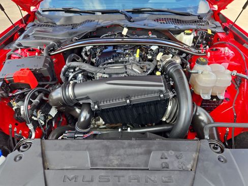 Used 2025 Ford Mustang Premium RWD image 33