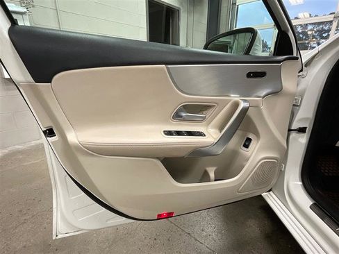 Used 2022 Mercedes-Benz A 220 image 10