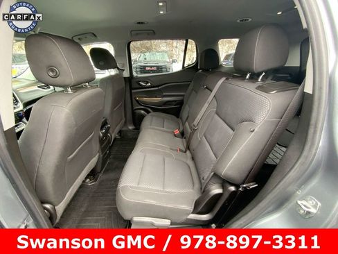 Used 2022 GMC Acadia SLE image 25