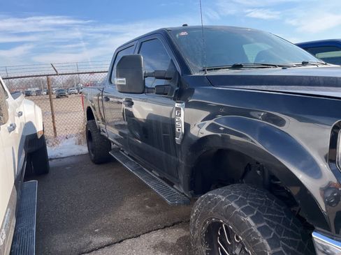 Used 2019 Ford F250 XLT w/ FX4 Off-Road Package image 14