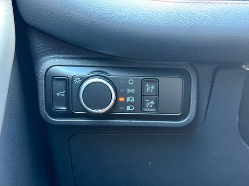 Certified 2025 Ford Explorer Active AWD/4WD image 34