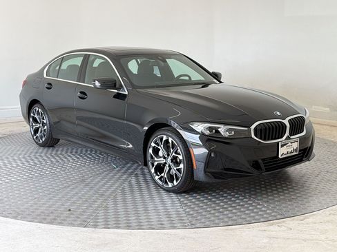 New 2026 BMW 330i xDrive Sedan w/ Premium Package AWD/4WD image 7