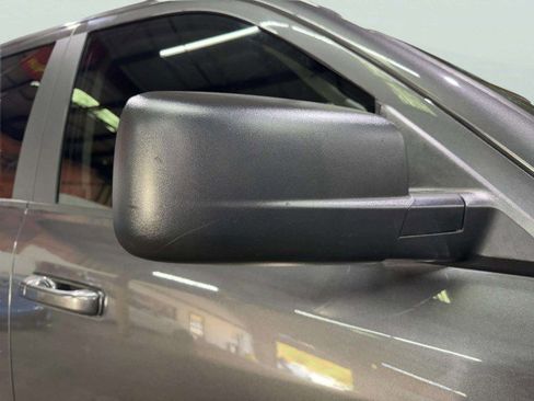 Used 2019 RAM 1500 Classic SLT image 13