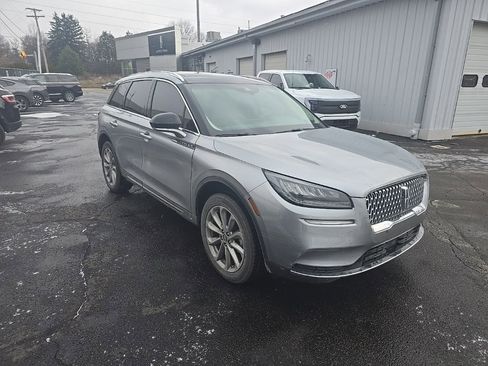 Certified 2022 Lincoln Corsair AWD w/ Premium Package image 3