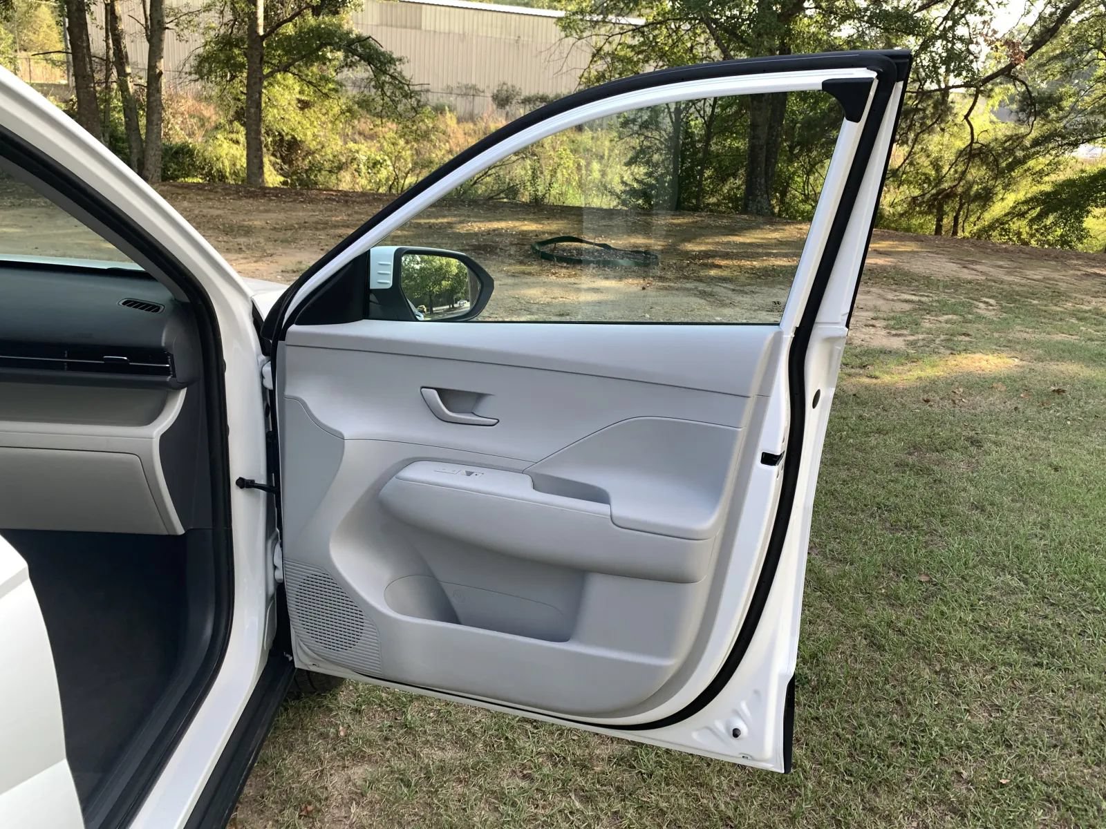 Used 2025 Hyundai Kona SEL FWD image 26