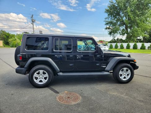 Used 2021 Jeep Wrangler Unlimited Sport image 16