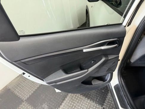 Used 2024 Kia Seltos LX AWD/4WD image 31