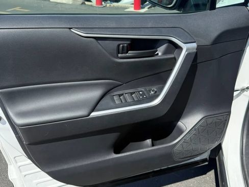 Used 2024 Toyota RAV4 LE AWD/4WD image 7
