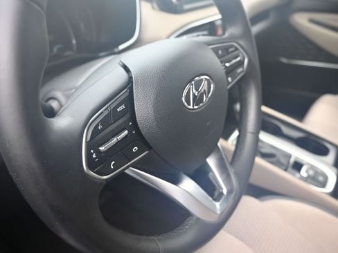 Used 2019 Hyundai Santa Fe SEL image 17