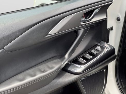 Used 2019 MAZDA CX-9 Touring w/ Touring Premium Package FWD image 9