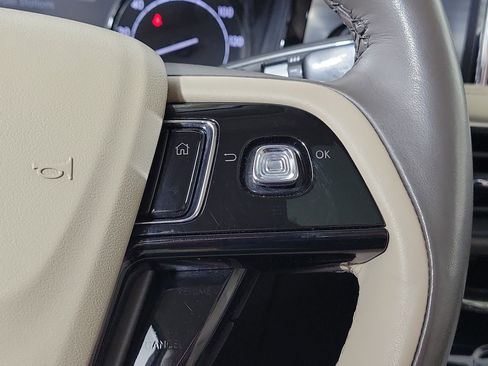 Used 2022 Lincoln Corsair AWD w/ Premium Package image 14