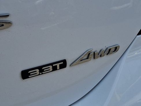 Used 2023 Genesis G70 3.3T AWD/4WD image 33