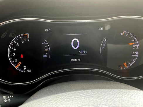 Used 2021 Jeep Grand Cherokee Laredo X image 24