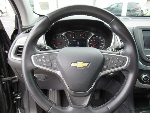 Used 2022 Chevrolet Equinox LT FWD image 22